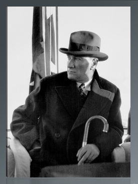 ATATÜRK TABLOSU